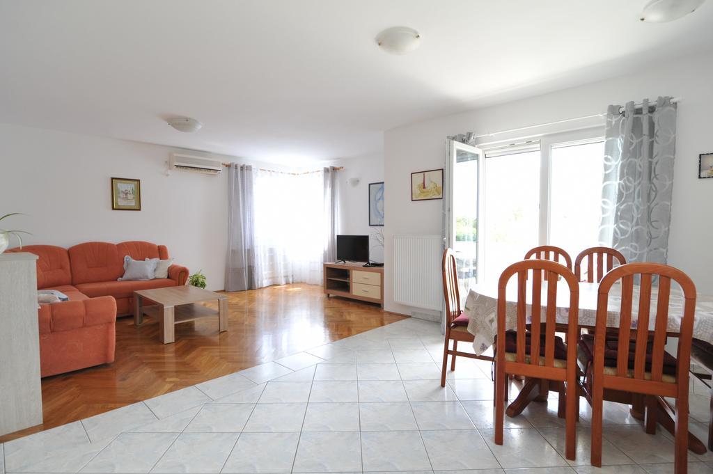 Villa Luna With Seaview ペトルチャネ エクステリア 写真
